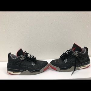 Air Jordan Retro Bred 4